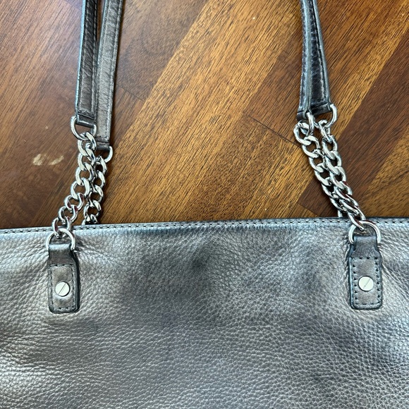Silver metallic Michael Kors tote with drop chain handle - Picture 6 of 10